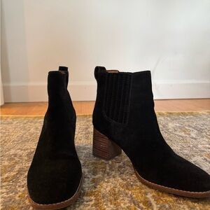 Madewell Black Suede Chelsea Ankle Boots with Stacked Heel